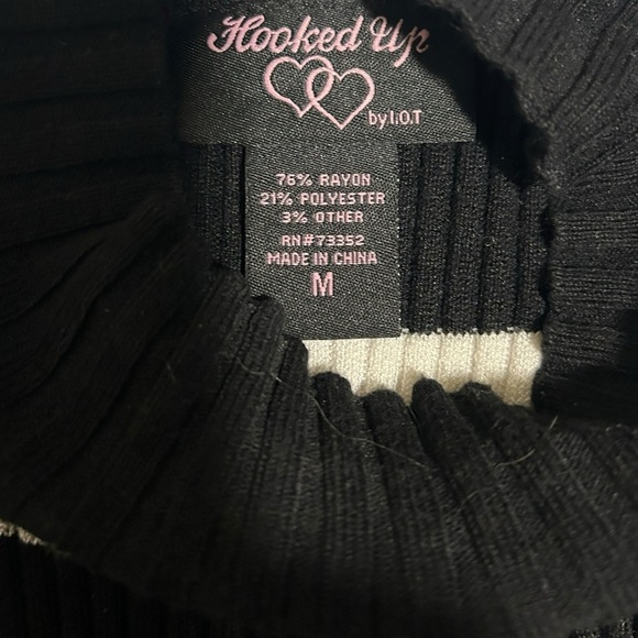 Y2K Ribbed Knit Striped Sleeveless Mock Neck Top – Hooked Up by I.O.T., Size M - Picture 2 of 9